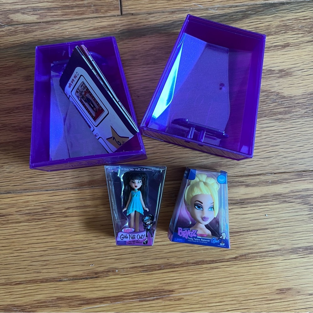 Lot of 2 mini bratz dolls Purple Storage Boxes with Dolls Toy Play Toys